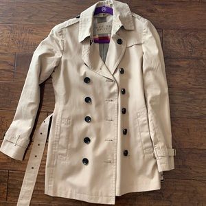 Burberry woman’s short trench coat